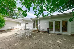1750 Kenton Cir, Lyndhurst, OH 44124 - Photo 41
