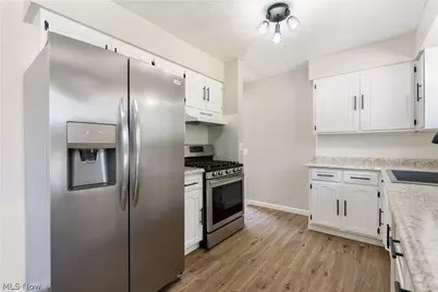 2992 Walbridge Drive, Akron, OH 44319 - Photo 11
