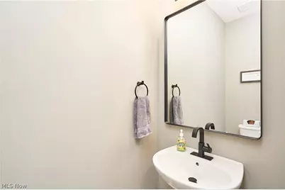 6557 Pine Bluff Avenue NE, Canton, OH 44721 - Photo 13