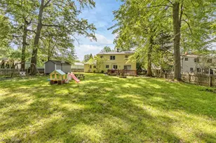 24000 Amesbury Dr, North Olmsted, OH 44070 - Photo 31