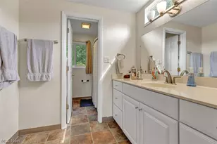 24000 Amesbury Dr, North Olmsted, OH 44070 - Photo 21