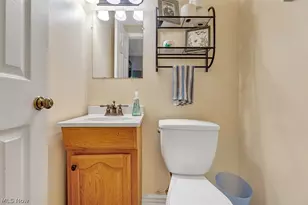 24000 Amesbury Dr, North Olmsted, OH 44070 - Photo 13