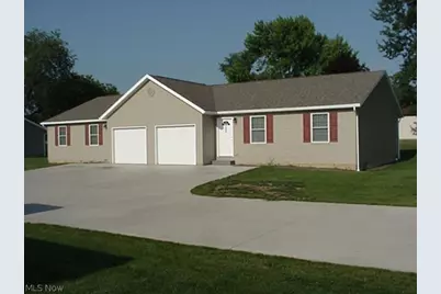 186 9th Street SW #D, Strasburg, OH 44680 - Photo 1