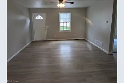 186 9th Street SW #D, Strasburg, OH 44680 - Photo 5