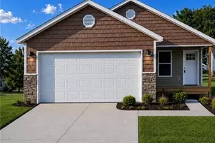 360 E Paige Ave, Barberton, OH 44203 - Photo 1
