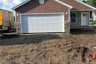 360 E Paige Ave, Barberton, OH 44203 - Photo 3
