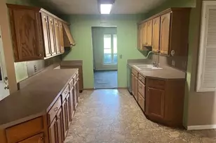 1153 Gulf Rd, Elyria, OH 44035 - Photo 7