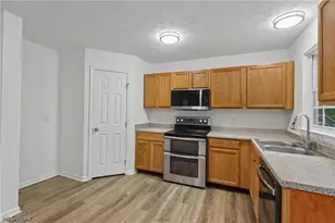 3315 Hidden Brook Dr, Ravenna, OH 44266 - Photo 9