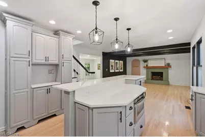5776 Williamsburg Circle, Hudson, OH 44236 - Photo 11