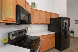 3117 Dorchester Ct, Akron, OH 44312 - Photo 9