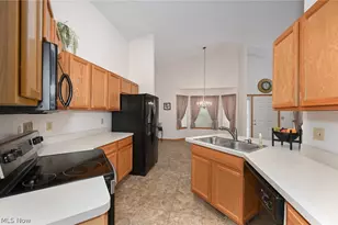 3117 Dorchester Ct, Akron, OH 44312 - Photo 17