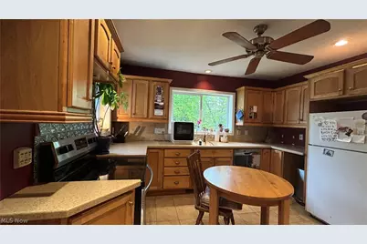 10187 Sperry Road, Kirtland, OH 44094 - Photo 5