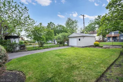 16911 Throckley Avenue, Loveland, OH 44128 - Photo 39