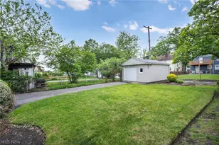 16911 Throckley Ave, Loveland, OH 44128 - Photo 39