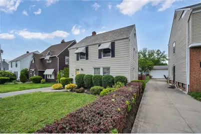 16911 Throckley Avenue, Loveland, OH 44128 - Photo 3