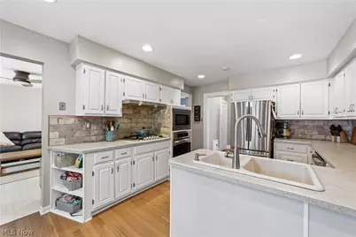3349 E Monmouth Road, Cleveland Heights, OH 44118 - Photo 15