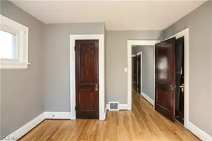 2075 Lewis Dr, Oakwood, OH 44107 - Photo 7
