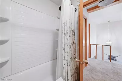 6667 Chestnut Ridge Road, Hubbard, OH 44425 - Photo 23