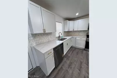 1439 W 52nd Street, Loveland, OH 44102 - Photo 13