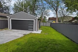1439 W 52nd St, Loveland, OH 44102 - Photo 7