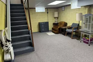 905 Carnegie Ave, Akron, OH 44314 - Photo 19