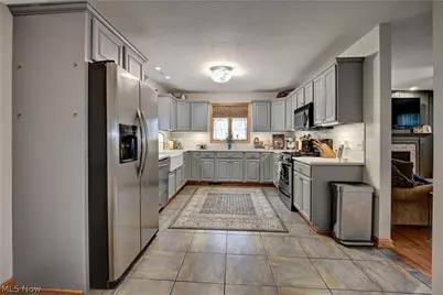 104 Pinedale Drive, Dover, OH 44622 - Photo 9
