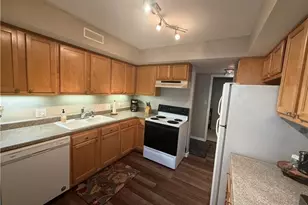 1115 Canyon View Rd, Sagamore Hills, OH 44067 - Photo 3