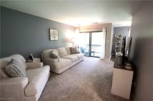 1115 Canyon View Rd, Sagamore Hills, OH 44067 - Photo 3