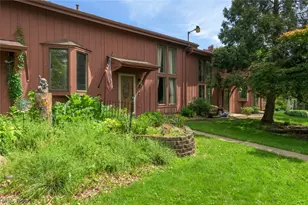 6235 Gladys St, Ravenna, OH 44266 - Photo 3