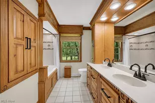 1070 Congress Lake Rd, Mogadore, OH 44260 - Photo 9