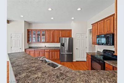 39183 Woodland Trail, Avon, OH 44011 - Photo 13