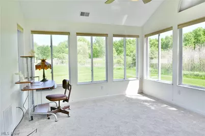 1103 Willow Brook Drive NE, Warren, OH 44483 - Photo 7