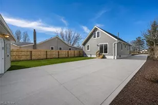 33418 Lakeshore Blvd, Willowick, OH 44095 - Photo 35