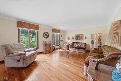 6118 Wiclif Street NE, Canton, OH 44721 - Photo 3