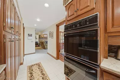 6118 Wiclif Street NE, Canton, OH 44721 - Photo 13
