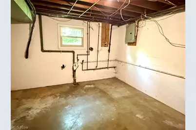 210 W Spring St, Marietta, OH 45750 - Photo 15