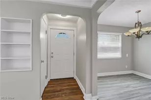 6214 Snow Rd, Parma, OH 44129 - Photo 15