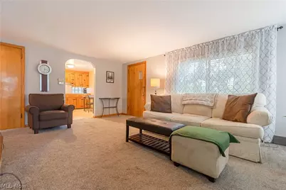 421 19th Street NE, Massillon, OH 44646 - Photo 3