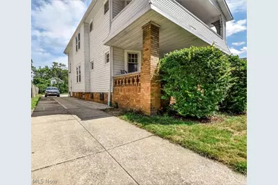 1051 E 171st Street, Loveland, OH 44119 - Photo 3