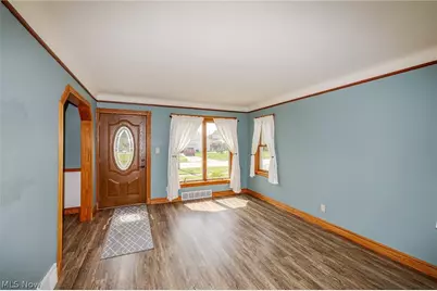6136 N Canterbury Road, Parma, OH 44129 - Photo 5
