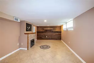 6136 N Canterbury Rd, Parma, OH 44129 - Photo 23