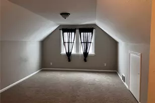 7618 Wooster Pkwy, Parma, OH 44129 - Photo 9