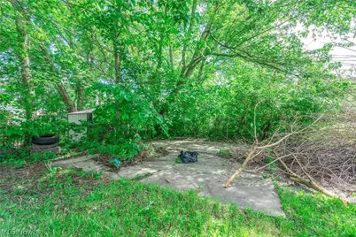 8005 Vineyard Avenue, Loveland, OH 44105 - Photo 7