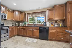 359 Walnut St, Leetonia, OH 44431 - Photo 3