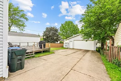 3211 Oakwood Drive, Cuyahoga Falls, OH 44221 - Photo 27