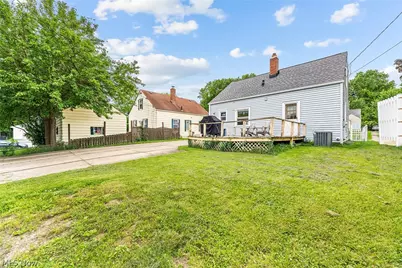 3211 Oakwood Drive, Cuyahoga Falls, OH 44221 - Photo 25
