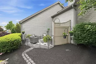 127 S Bayshore Dr, Columbiana, OH 44408 - Photo 35