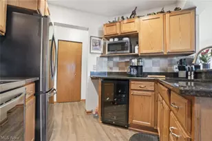 127 S Bayshore Dr, Columbiana, OH 44408 - Photo 5