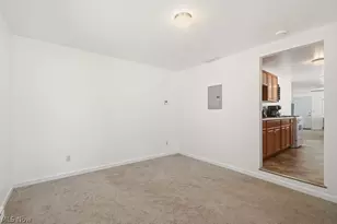 176 Clinton Ave, Elyria, OH 44035 - Photo 17