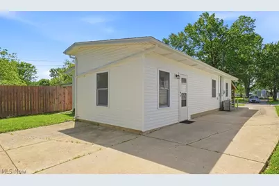 176 Clinton Avenue, Elyria, OH 44035 - Photo 5